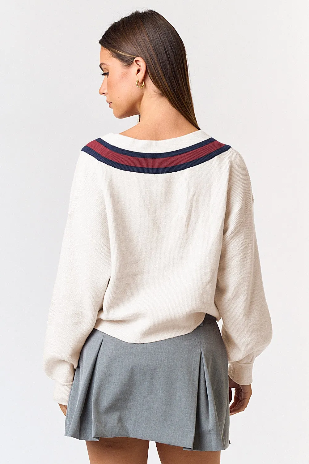 Contrast V-Neck Sweater Crop Top