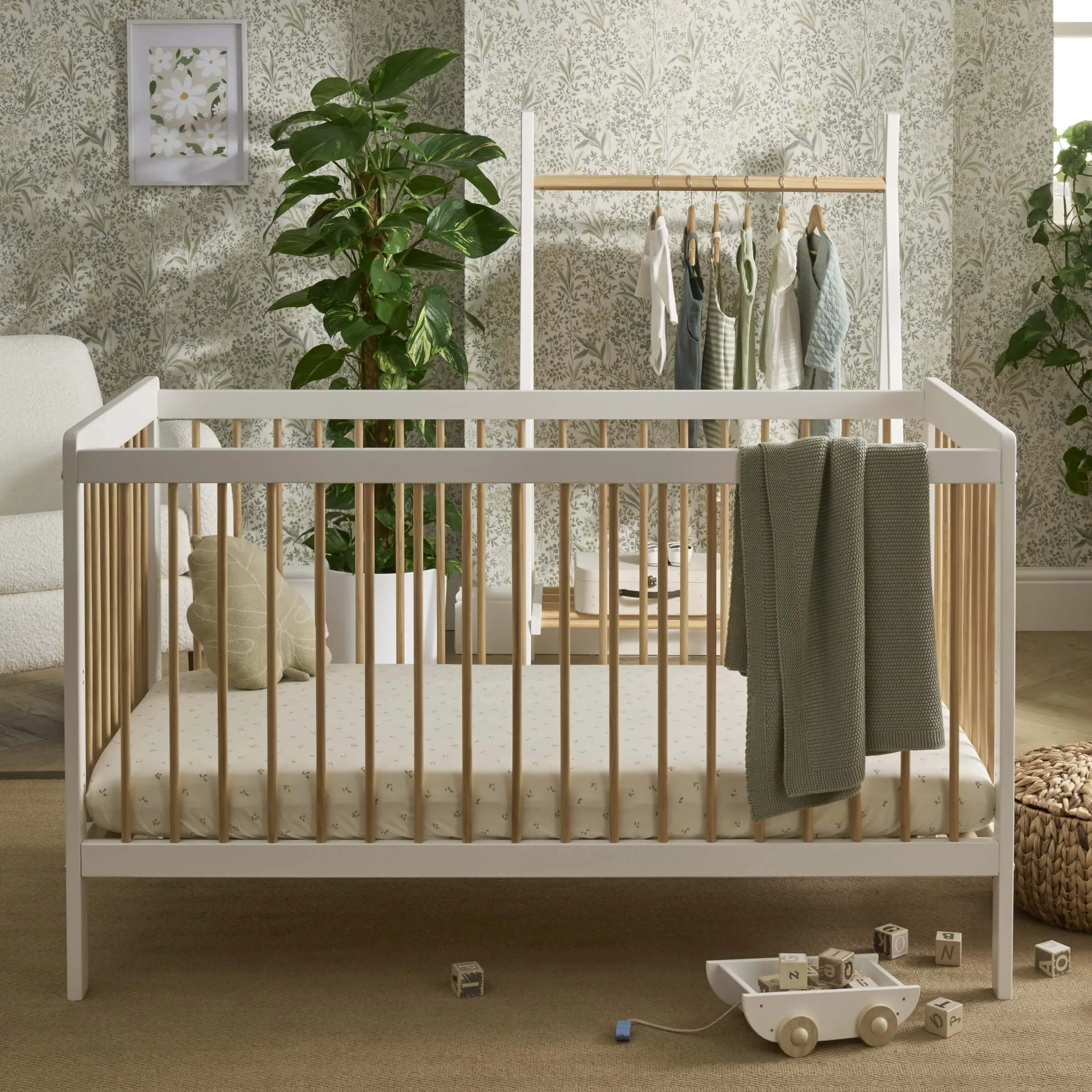 CuddleCo Nola 2 Piece Room Set - White & Natural