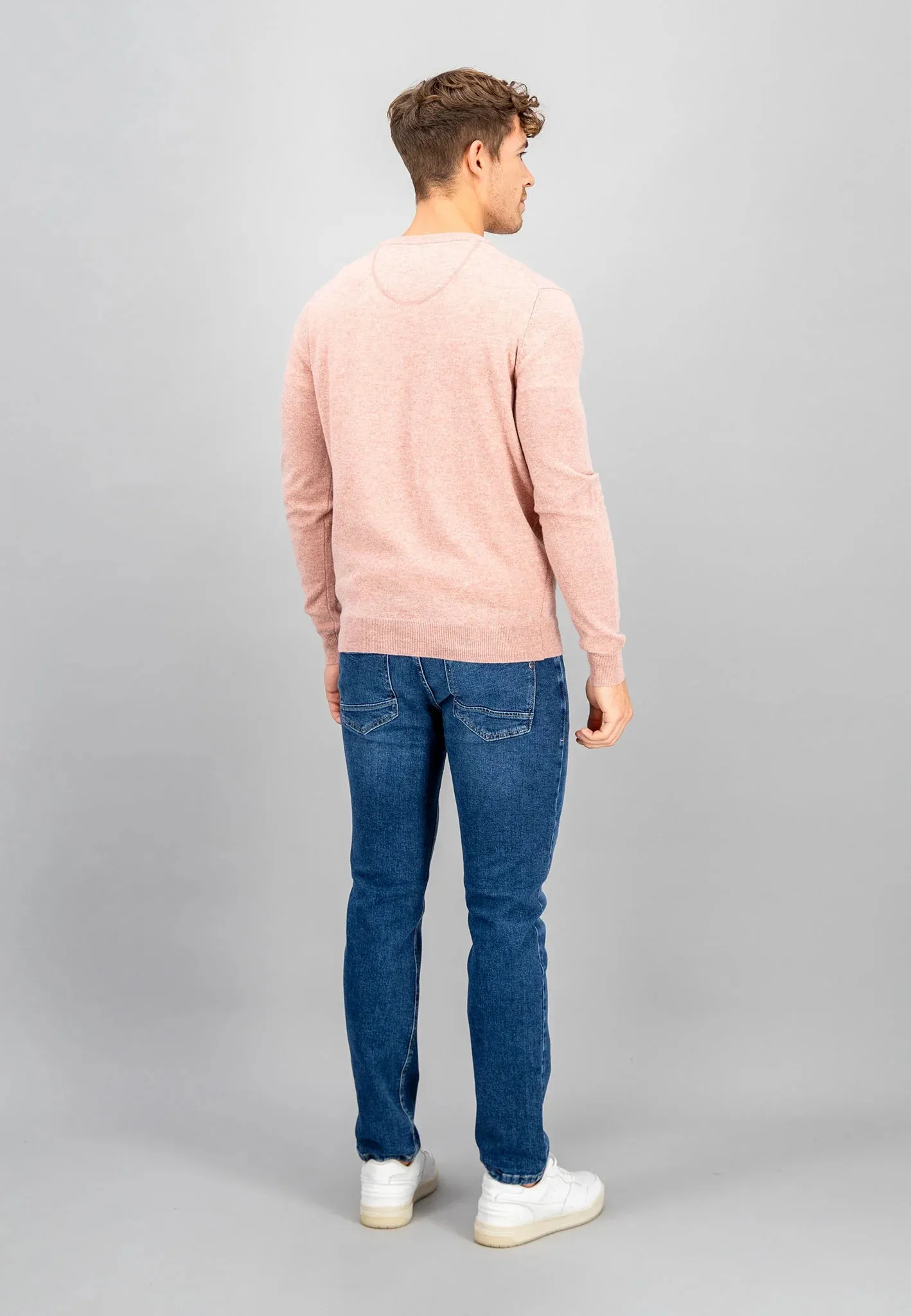 FYNCH HATTON Pale Berry Round Neck Wool Jumper