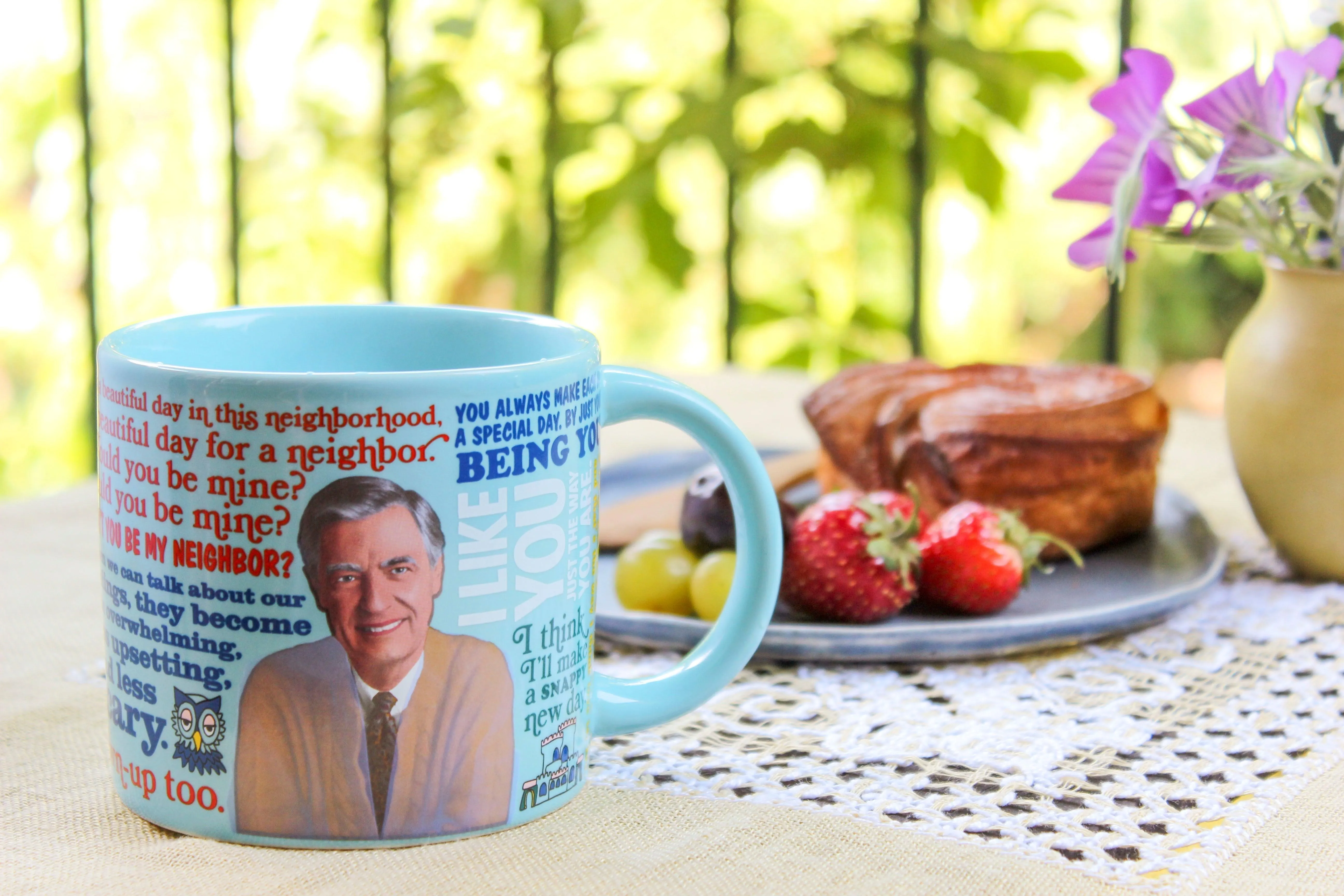 Mister Rogers Heat-Changing Mug