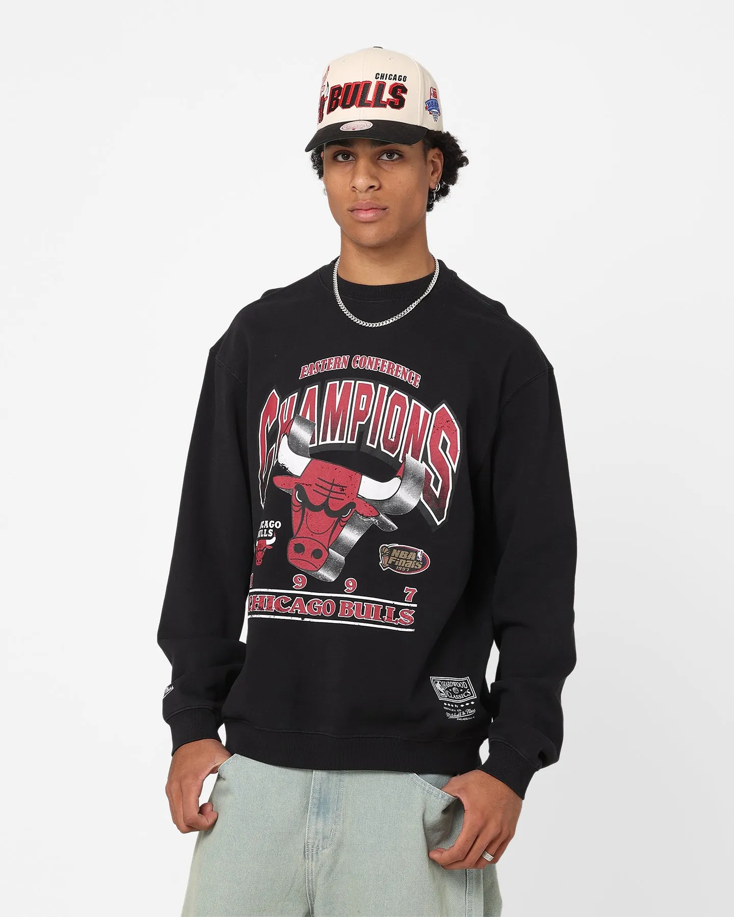 Mitchell & Ness Chicago Bulls Bevelled Crewneck Faded Black