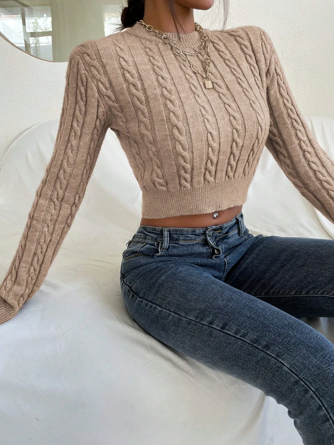 SHEIN Priv̩ Cable Knit Crop Sweater