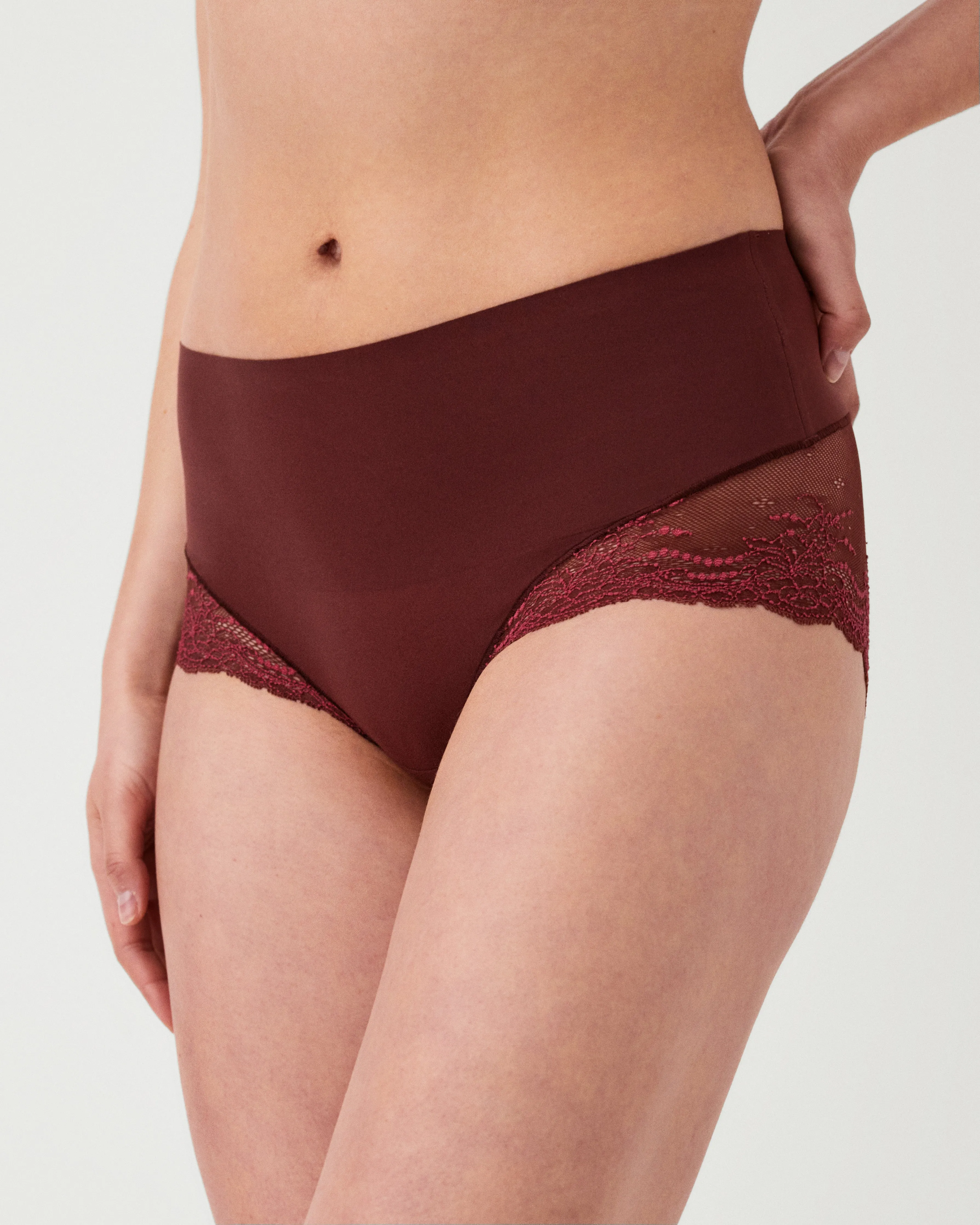 SPANXsmooth™ Undie-tectable Lace Hi-Hipster