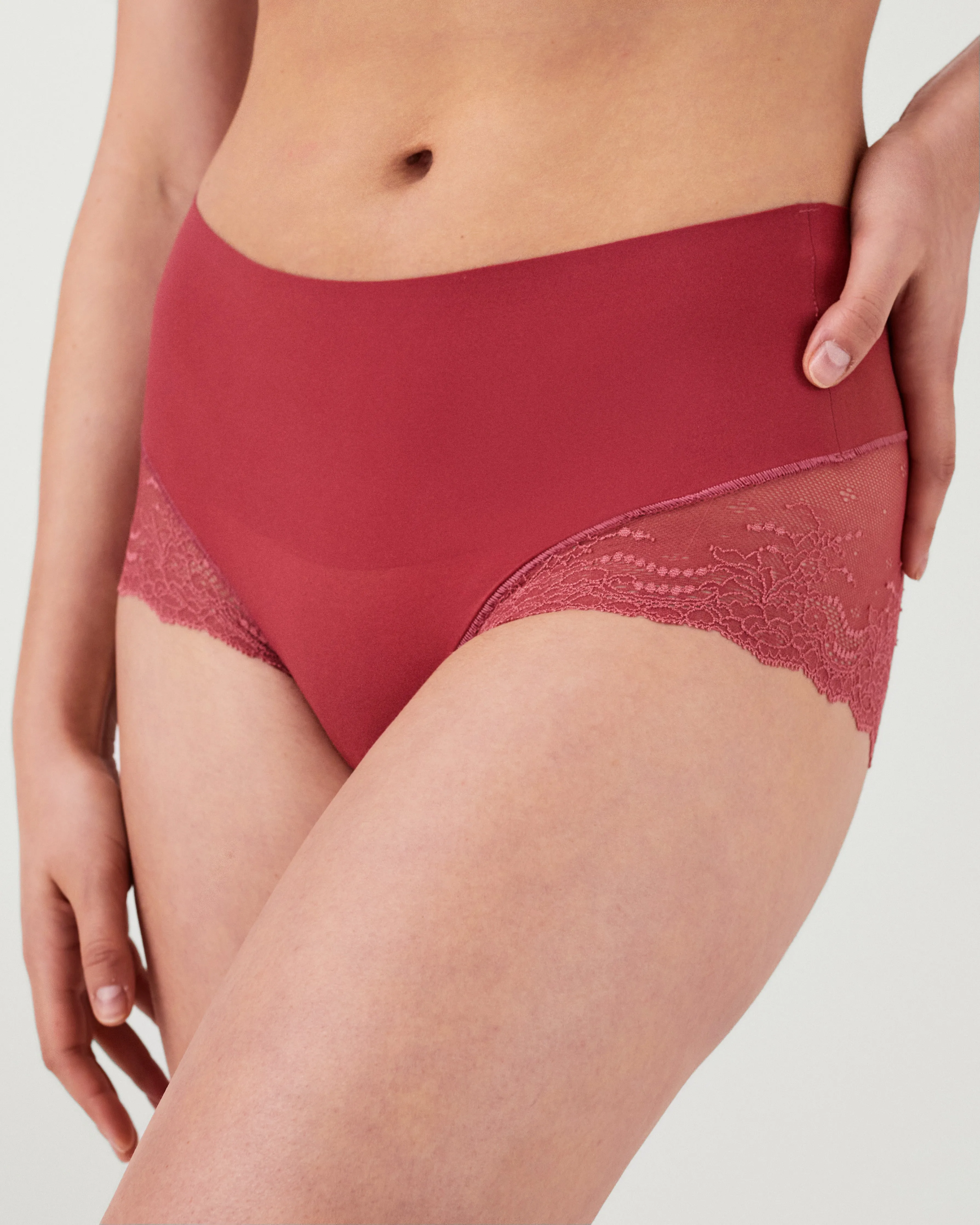 SPANXsmooth™ Undie-tectable Lace Hi-Hipster