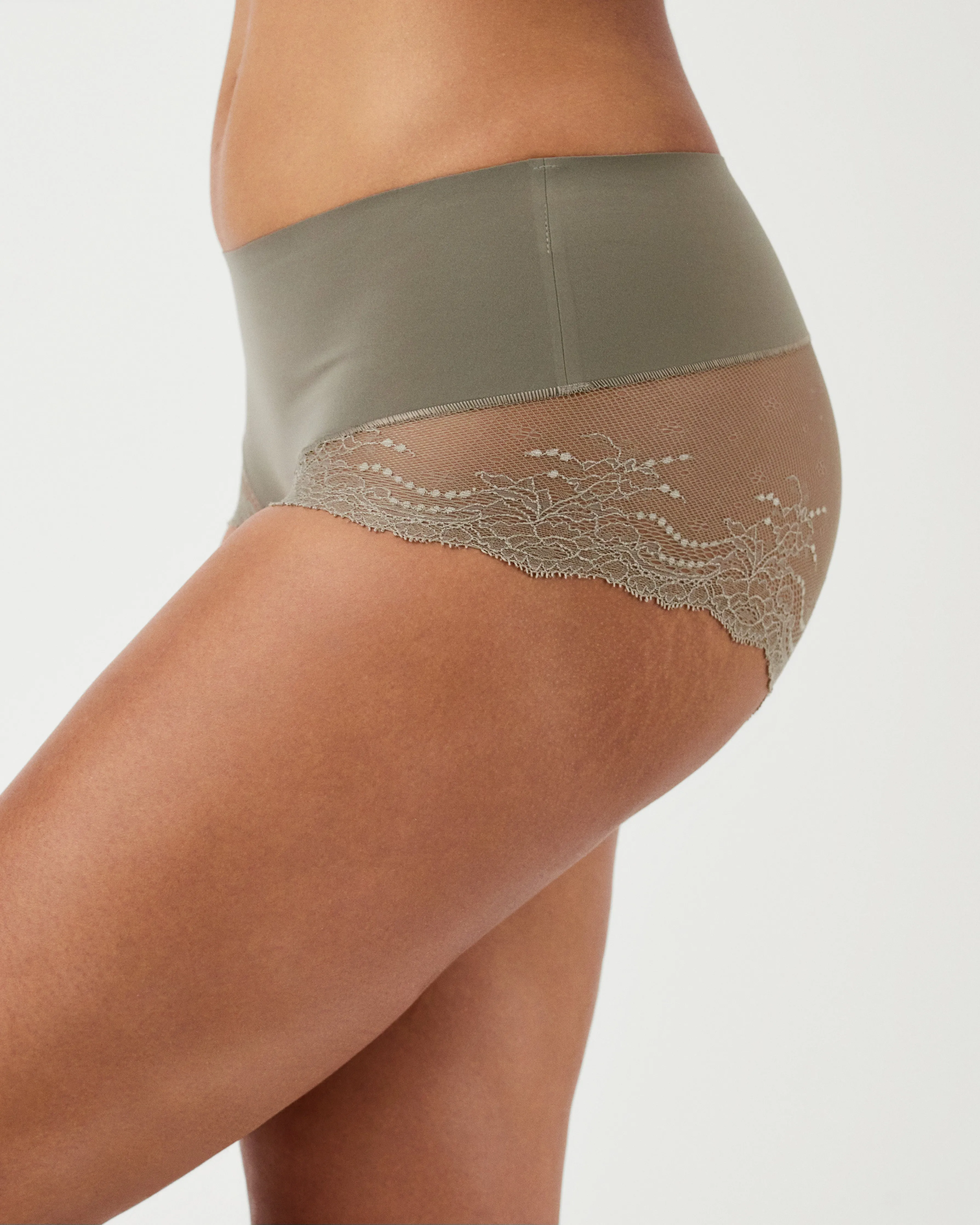 SPANXsmooth™ Undie-tectable Lace Hi-Hipster