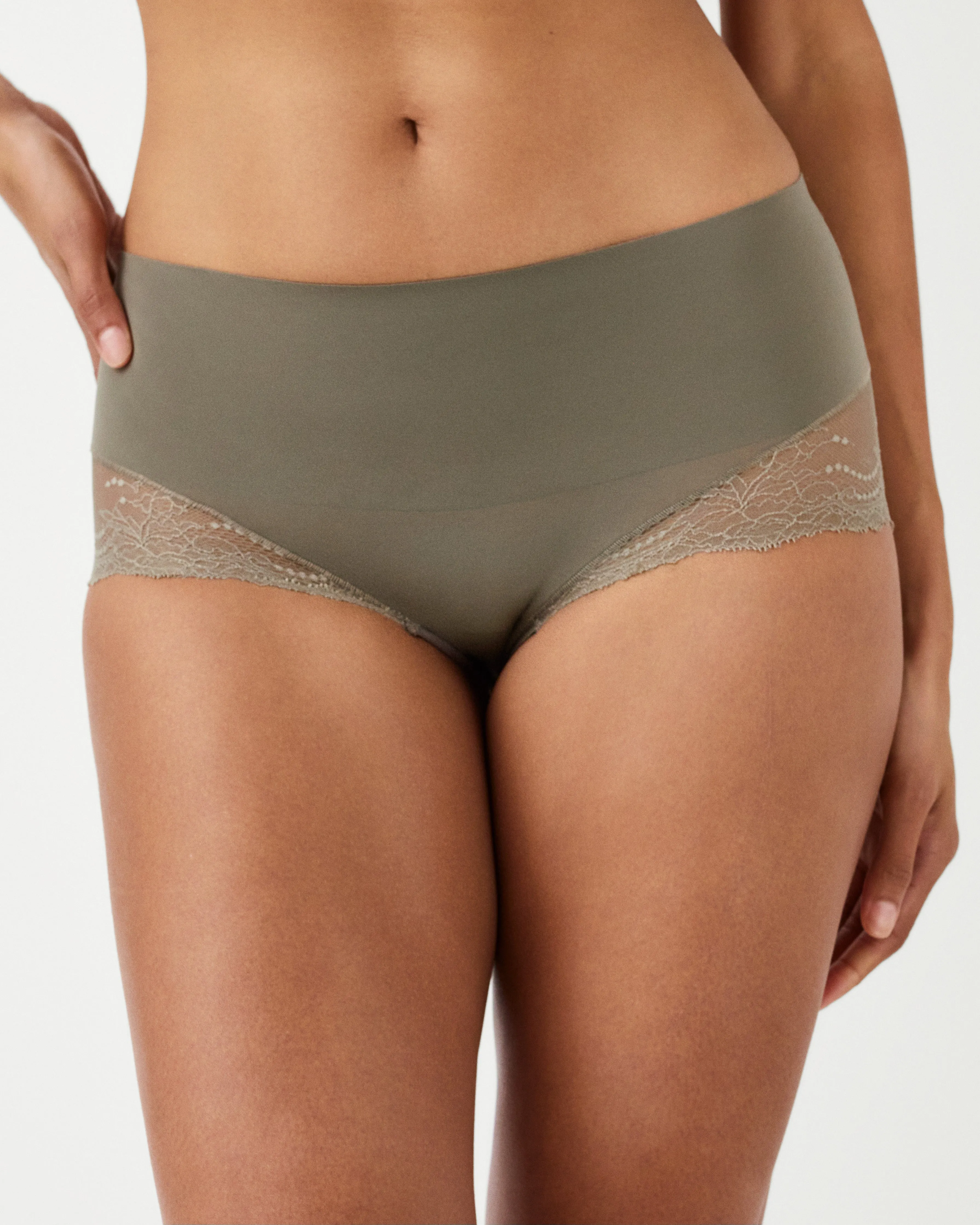 SPANXsmooth™ Undie-tectable Lace Hi-Hipster