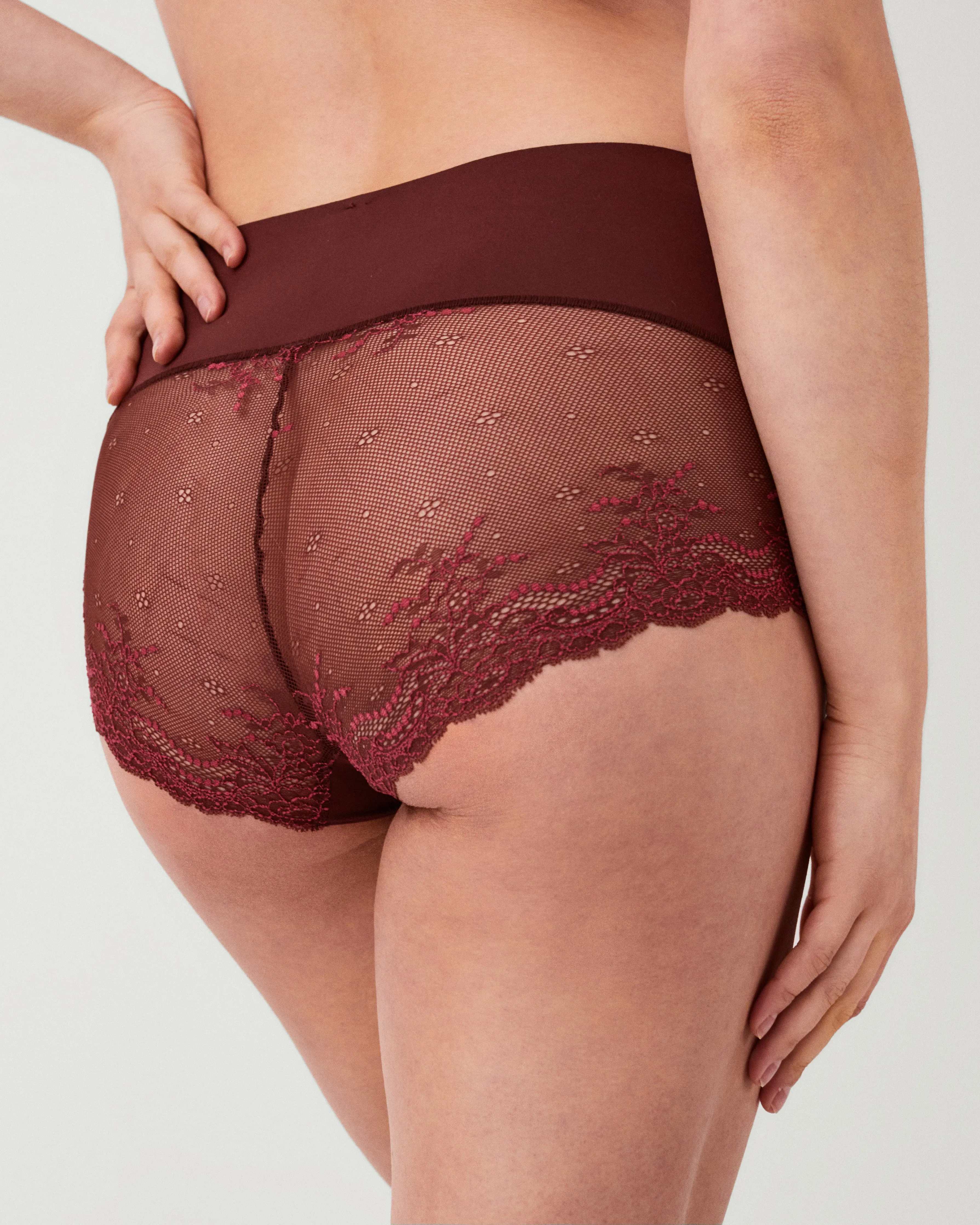 SPANXsmooth™ Undie-tectable Lace Hi-Hipster