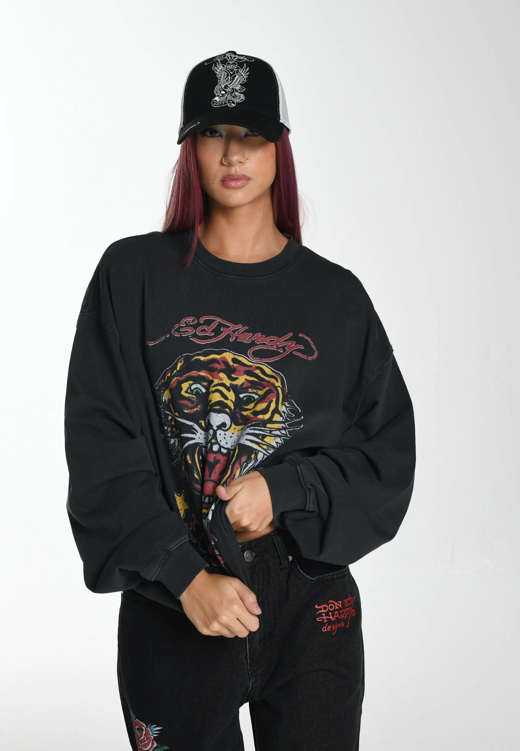 Womens Tiger-Vintage-Roar Graphic Relaxed Crew Neck Sweatshirt - Black